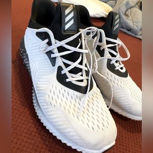 Mens Adidas Alphabounce, size 10.5